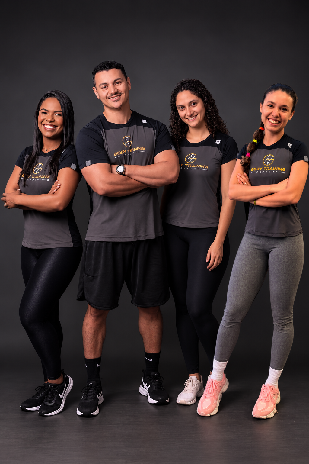 Equipe completa da CT Body Training: Prof. Geovane C. Rocha, Delbla L. Rosa, Prof. Thaislene Montray e Prof. Estela Campos